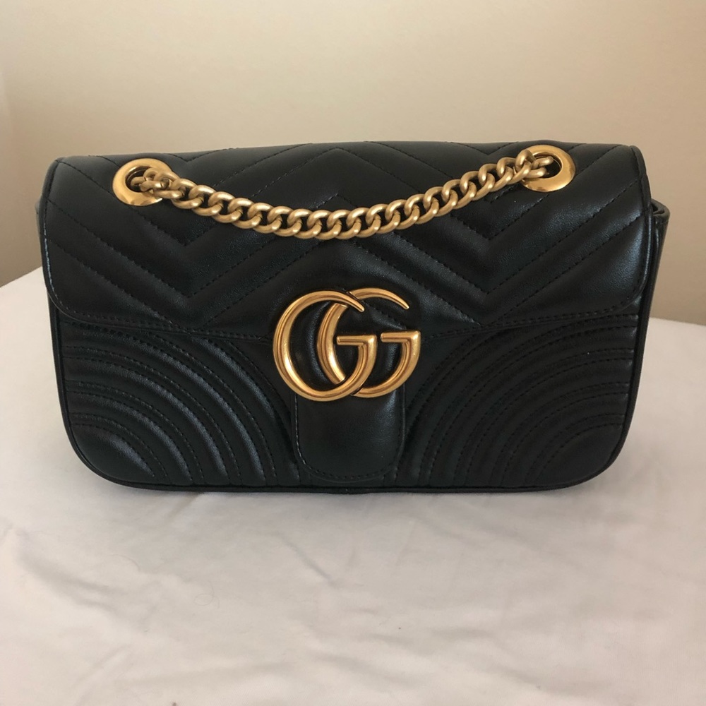 Black shoulder bag